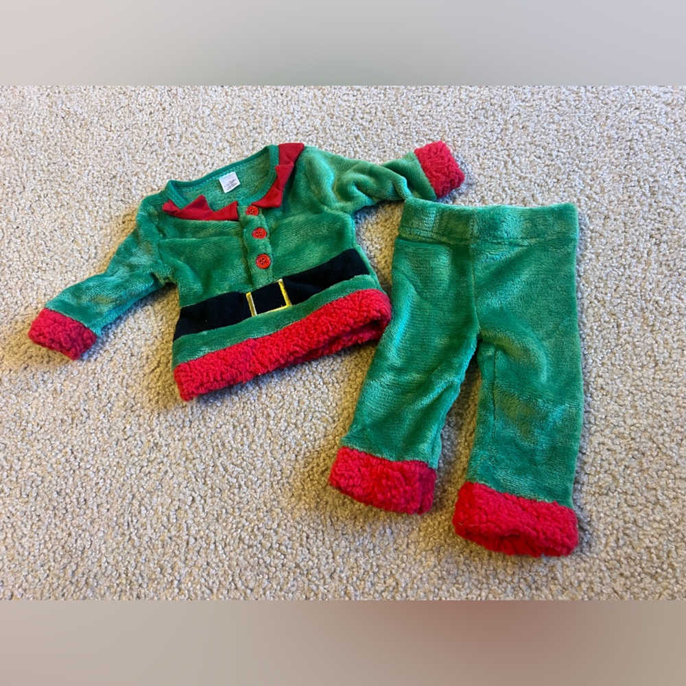 Cozy Holiday Christmas Elf Kids Set in Green and Red